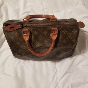 Louis Vuitton speedy